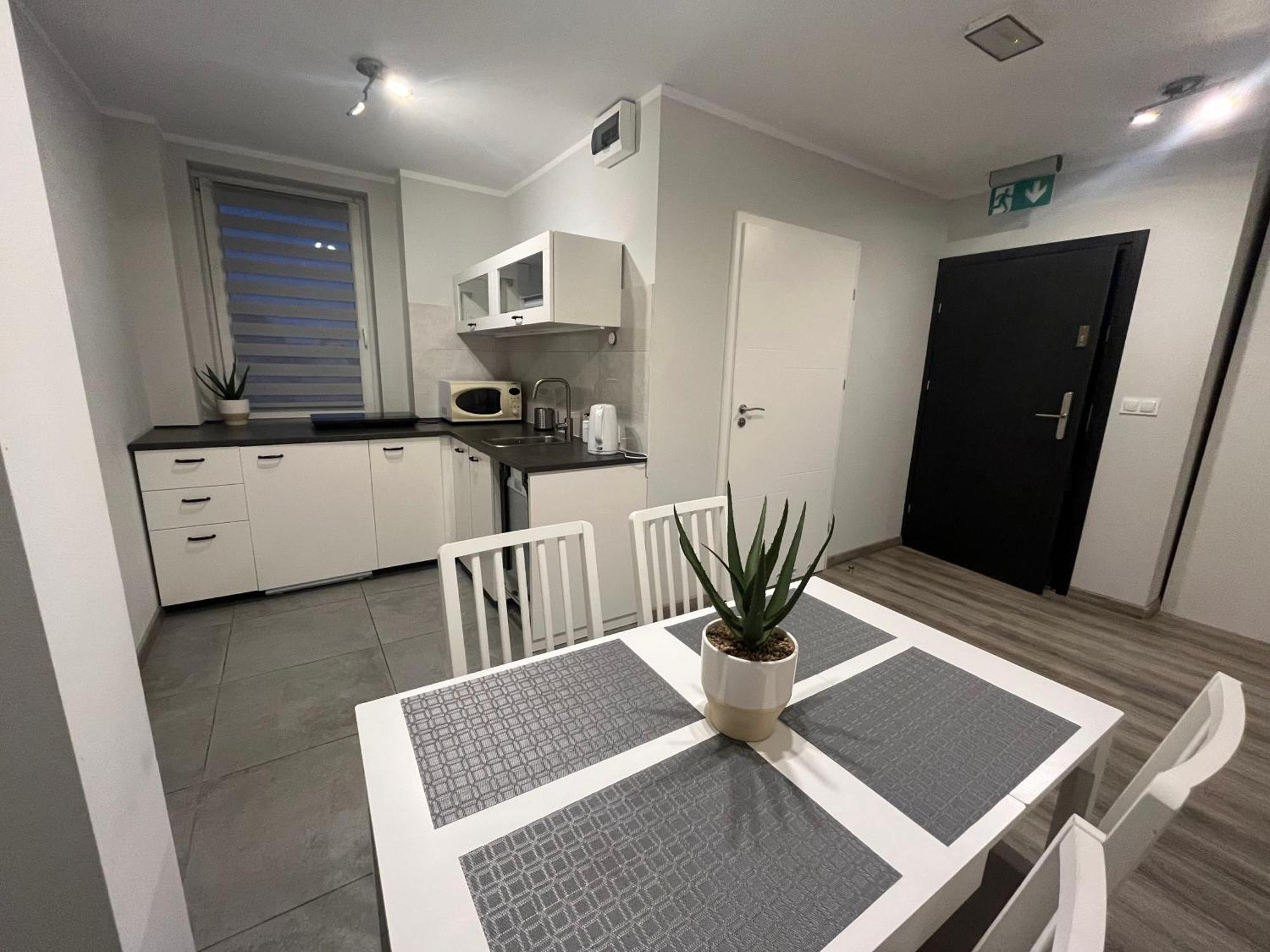 Apartamenty Na Wzgorzu Иньско Экстерьер фото