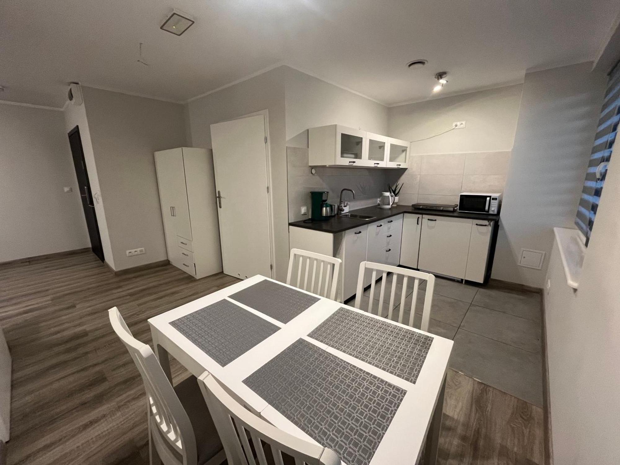Apartamenty Na Wzgorzu Иньско Экстерьер фото