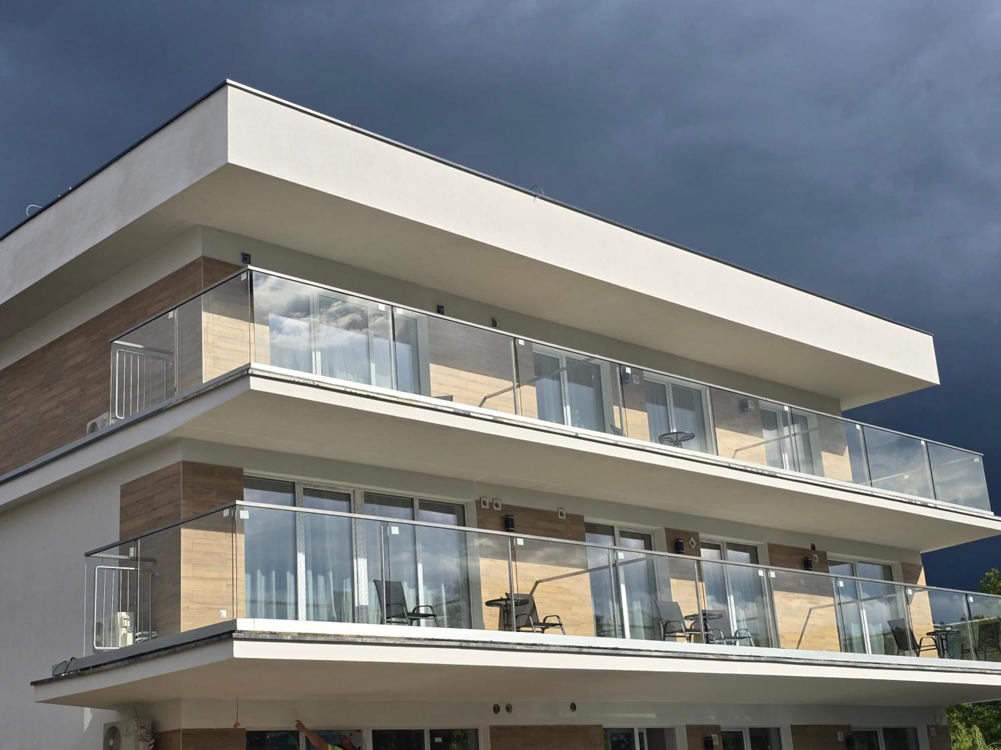 Apartamenty Na Wzgorzu Иньско Экстерьер фото
